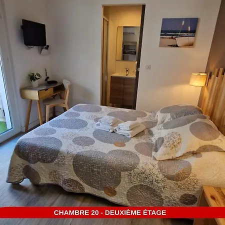 Au Valery מלון 2*