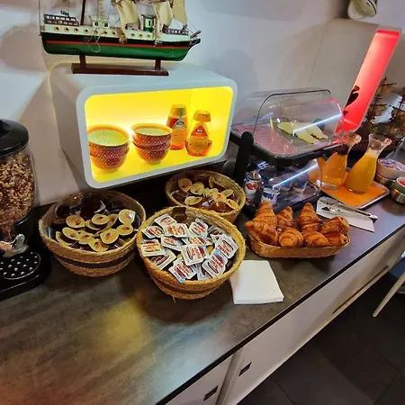 Au Valery מלון Sète