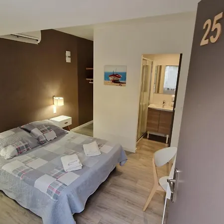 Au Valéry Hotel 2*