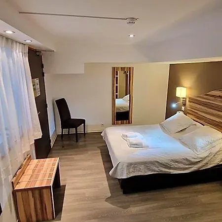 Au Valery Hotel