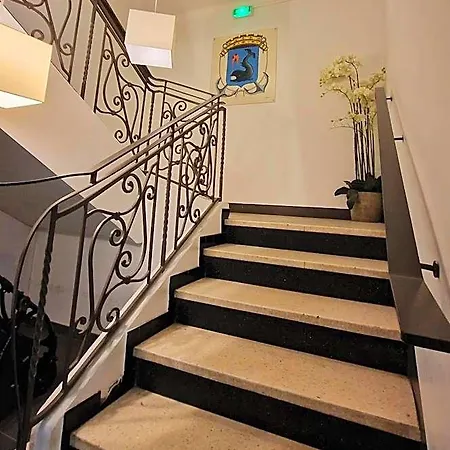 Hotel Au Valery 2*