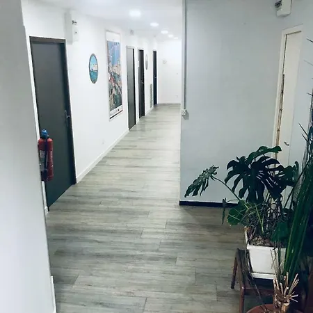 Au Valery Hotell Sète