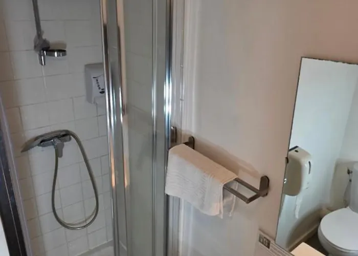 Ξενοδοχείο Au Valery 2*