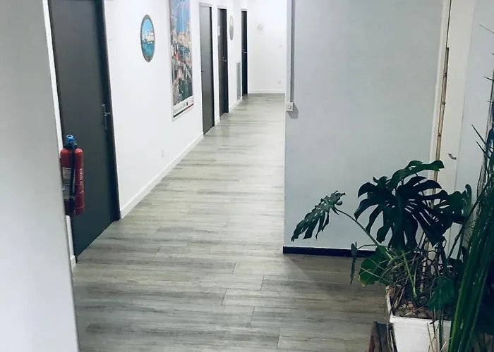 Ξενοδοχείο Au Valery 2*