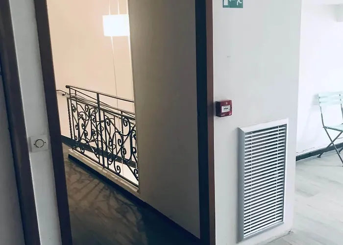 Ξενοδοχείο Au Valery 2*